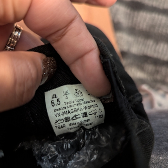 Women's Vans size 6.5 - Picture 8 of 8